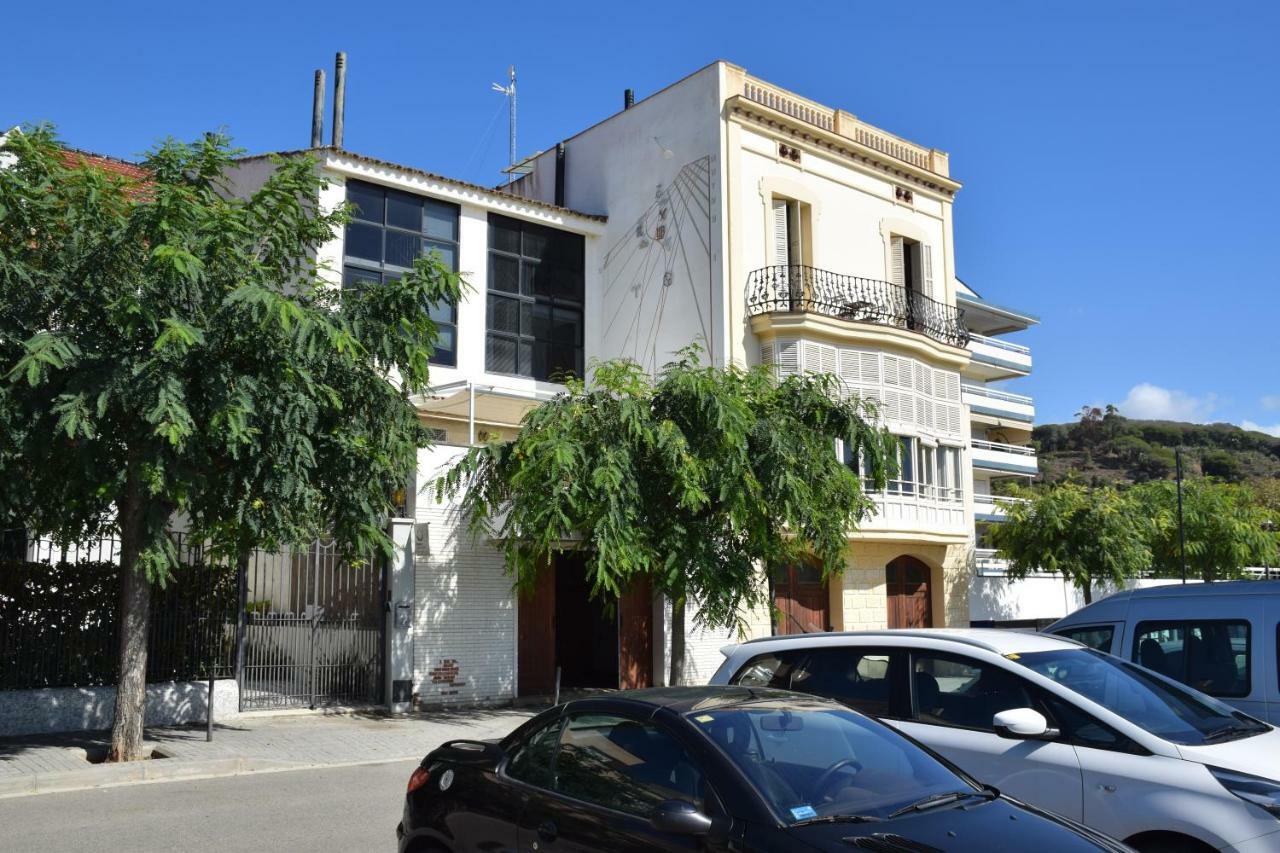 Apartamentos Les Barbes Caldes D'Estrach Exterior foto